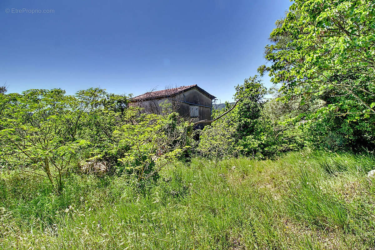 Terrain à DRAGUIGNAN