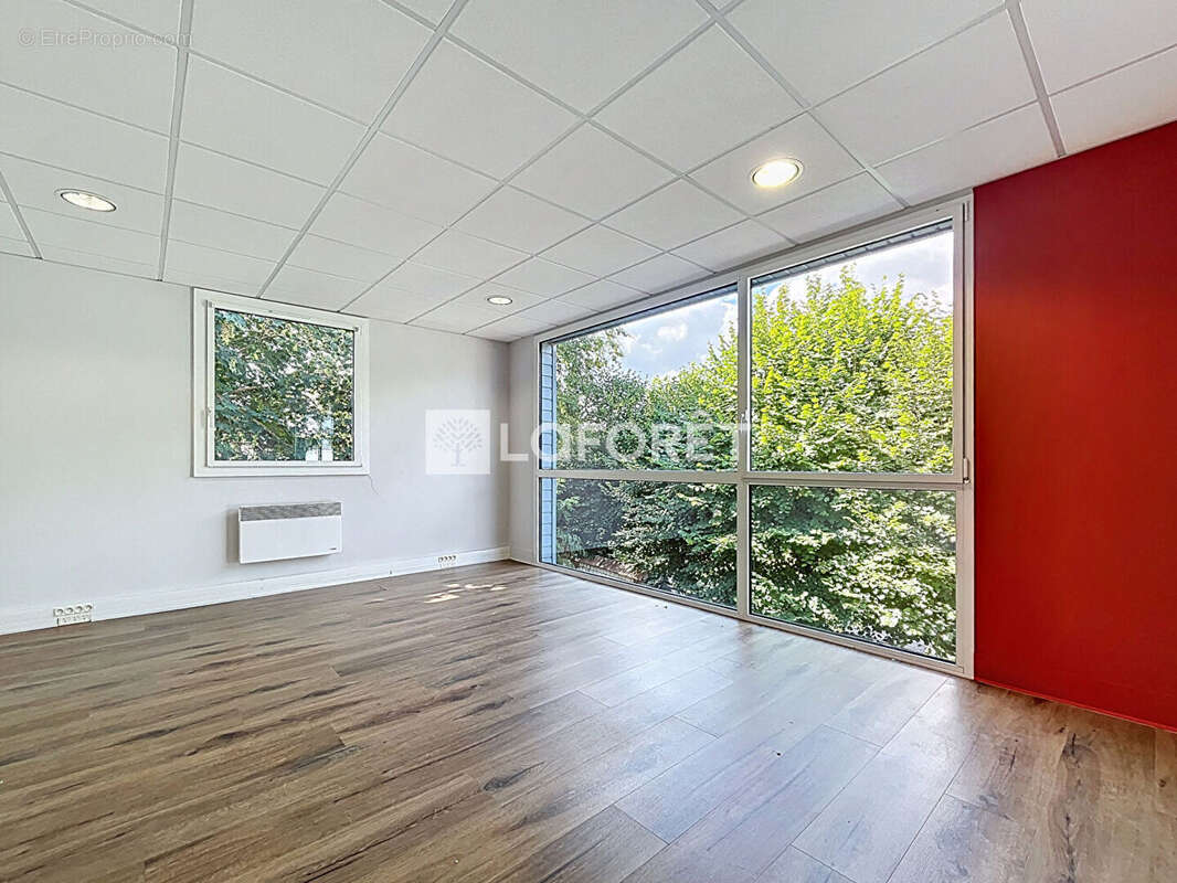 Bureaux Elbeuf 192 m² - photo 5