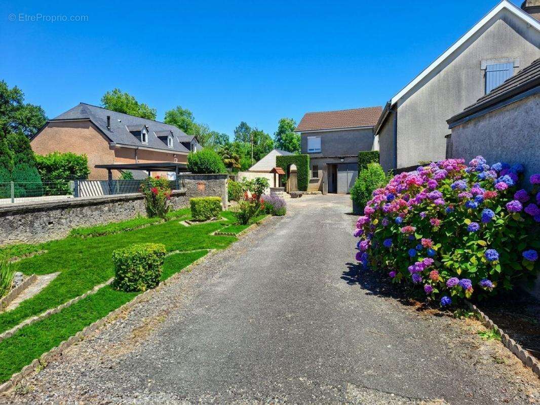 Maison familiale au cœur du triangle Pau - Tarbes - Lourdes - photo 7