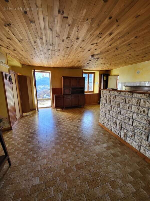 Maison à AURIS