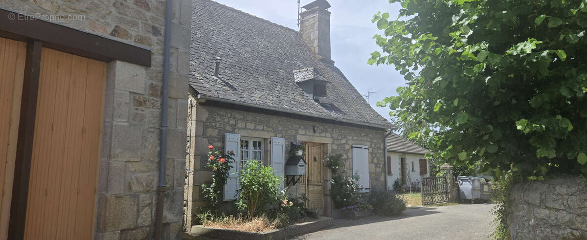 Maison à SAINT-PRIVAT