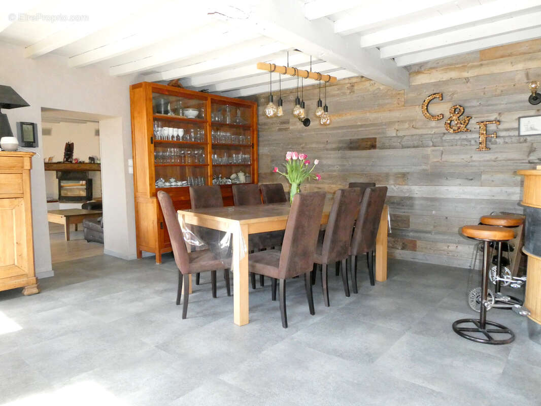 Maison à LONGESSAIGNE