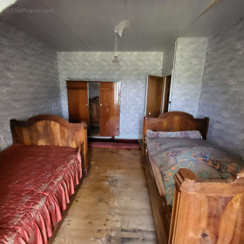 Maison à RIOM-ES-MONTAGNES