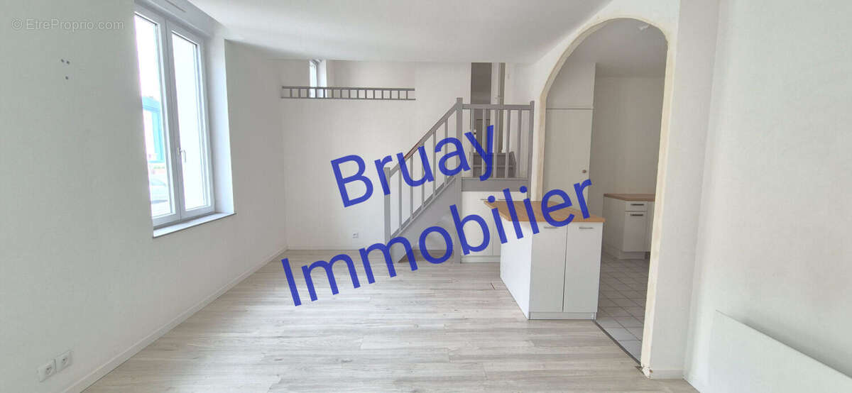 Appartement Bruay La Buissiere 2 pièce(s) 65 m2 - photo 3