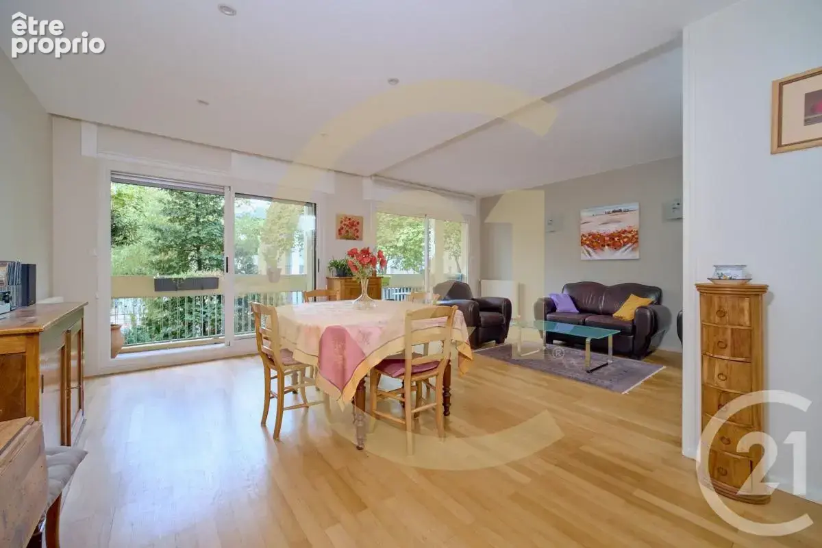 Appartement à LYON-8E