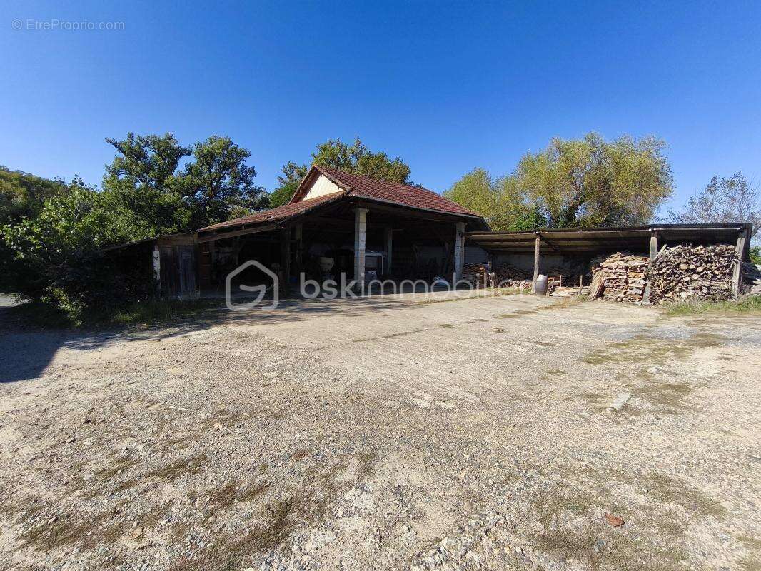 Maison à AURIONS-IDERNES