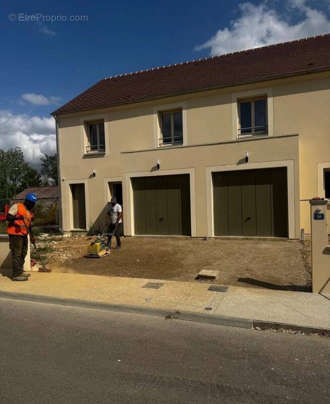 Maison à ISSY-LES-MOULINEAUX