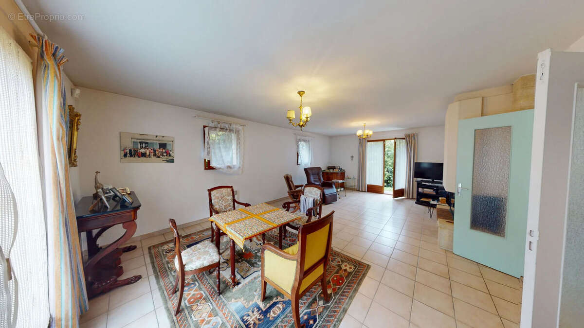 Maison à DOMENE