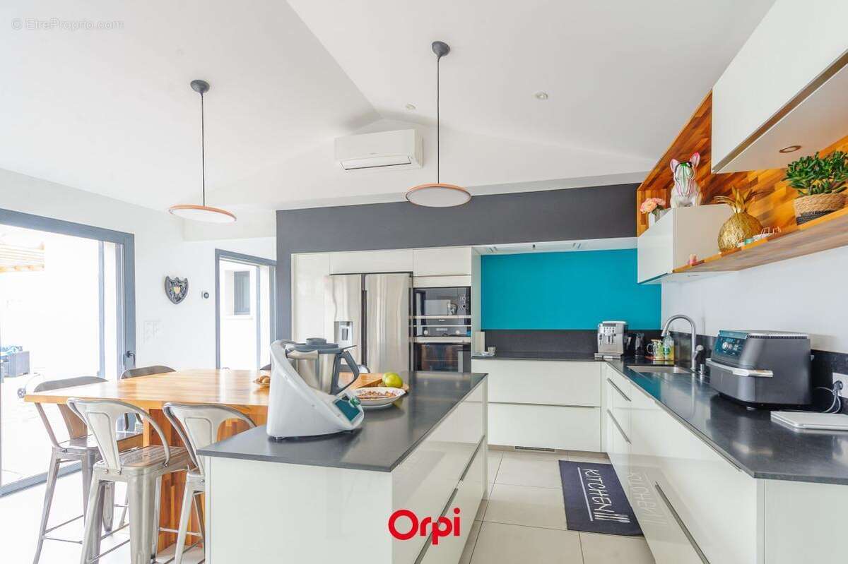 Maison À Vendre / Villa T5 / piscine - photo 4