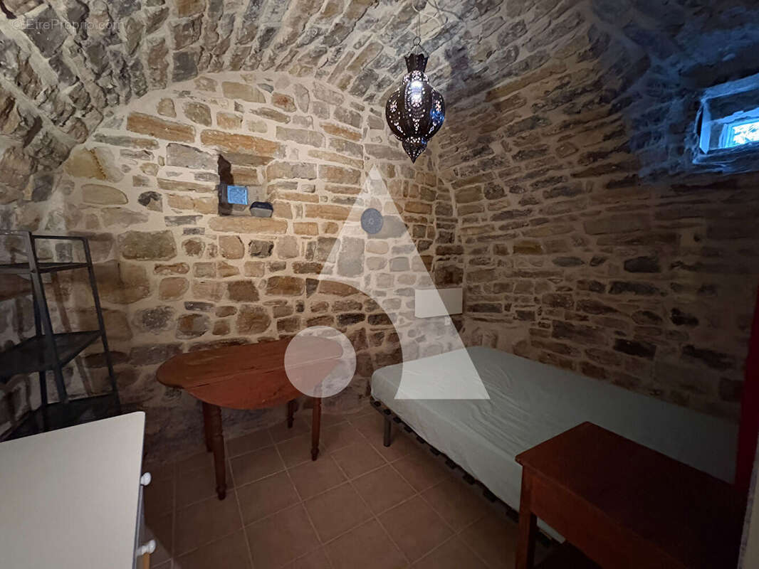 Maison à GROSPIERRES