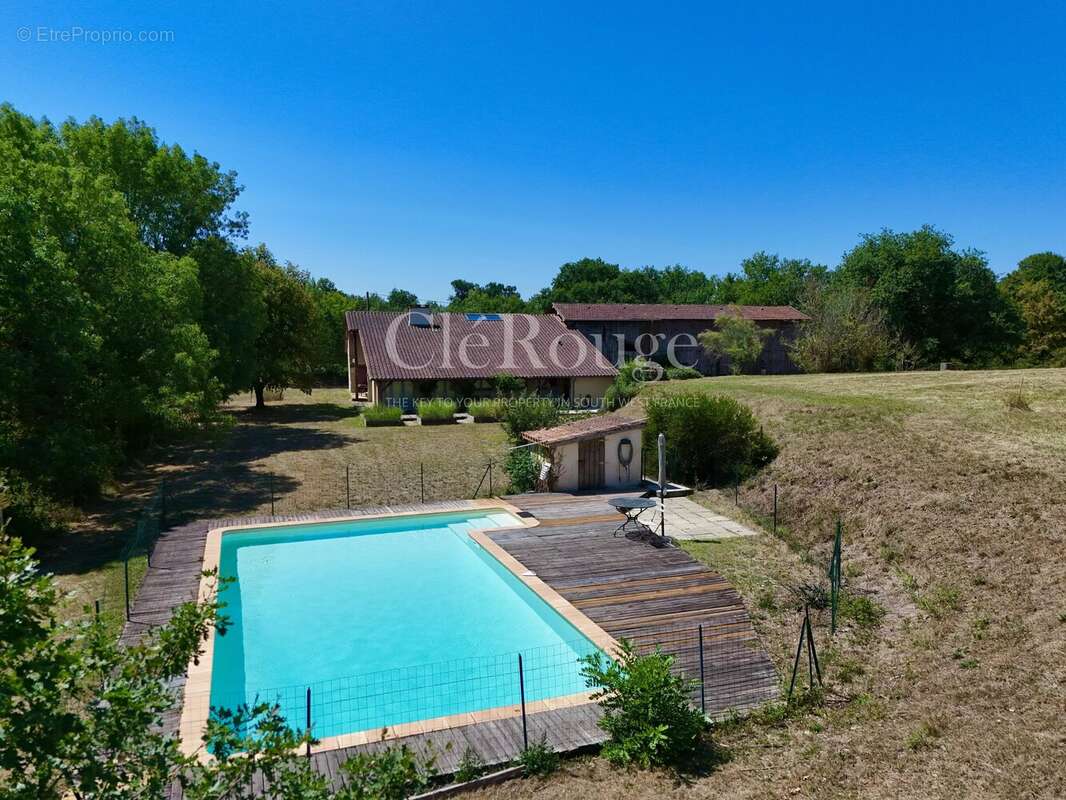 Proche Marmande - Propriété de caractère avec 4,5 hectares, piscine et dépendance - photo 23