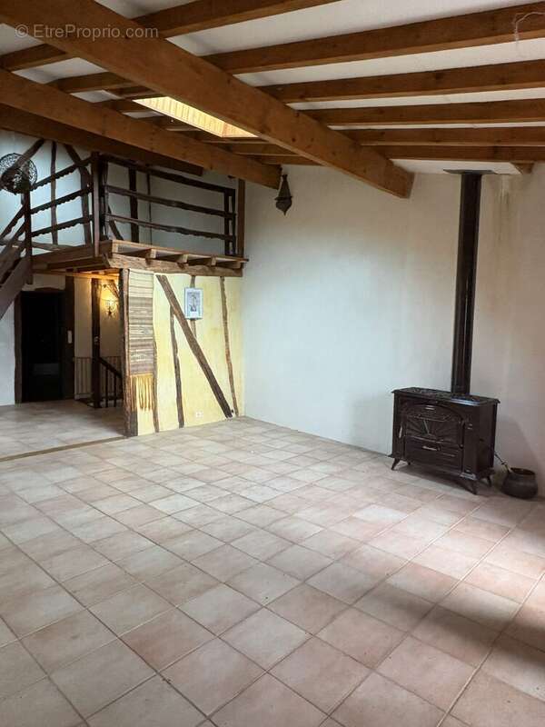 Maison à SAINT-JULIA
