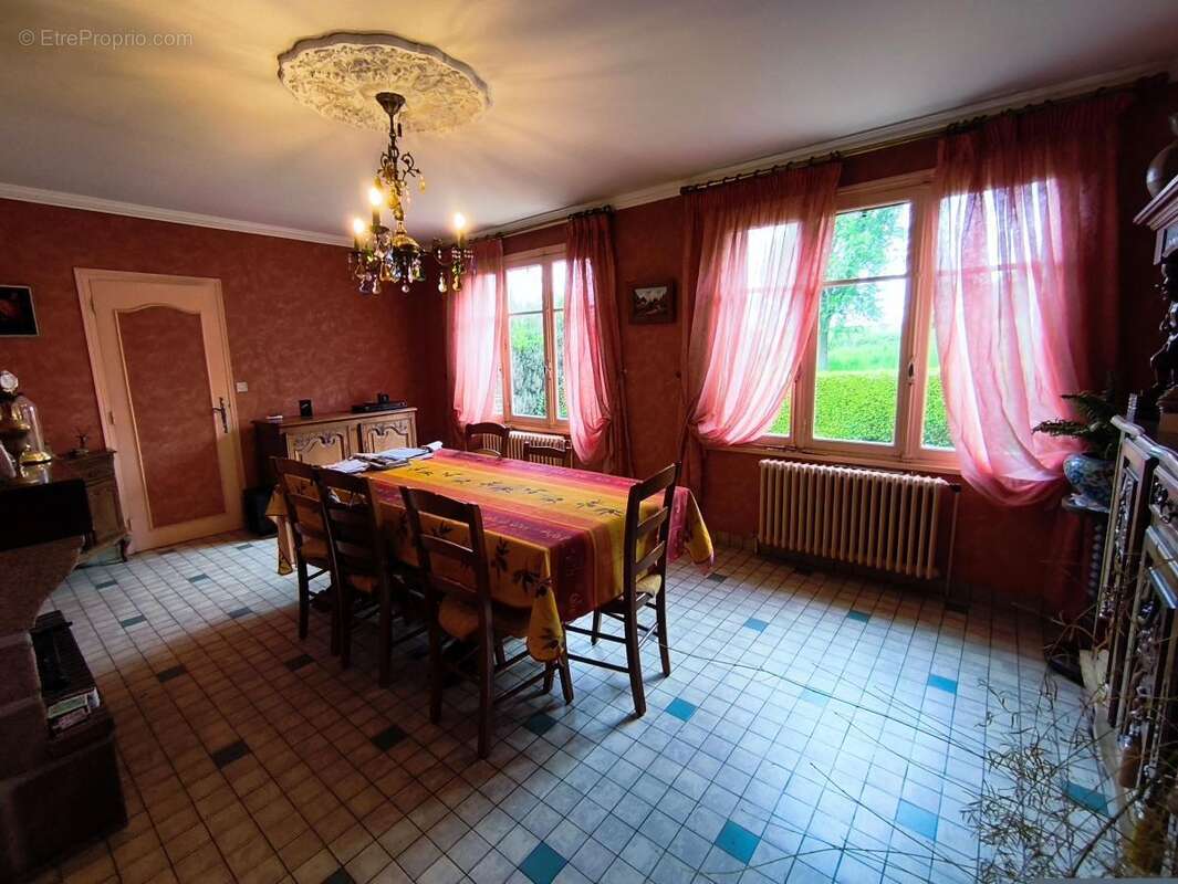 Maison à SAINT-FRAIMBAULT