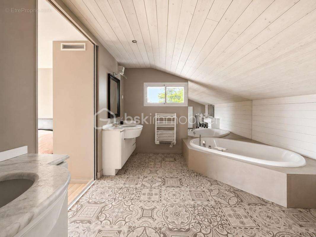 Maison - villa - architecte - 275 m2 - 5 chambres - piscine - vue lac - photo 17