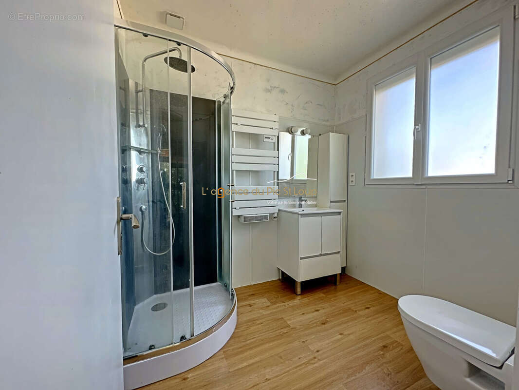 Maison à CRUVIERS-LASCOURS