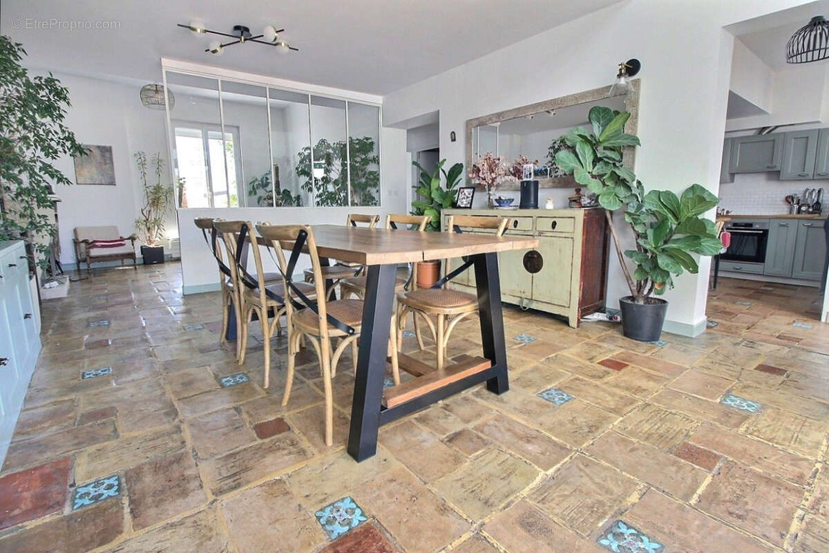 Appartement à ISSY-LES-MOULINEAUX