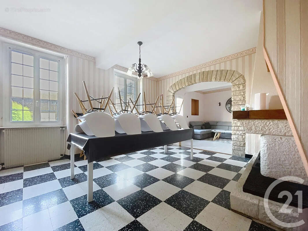 Maison à AUXON