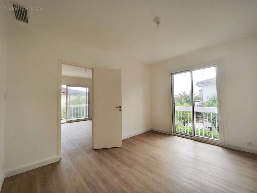 Villa individuelle 4 pièces 130 m² avec garage et véranda - 377 000 - photo 2