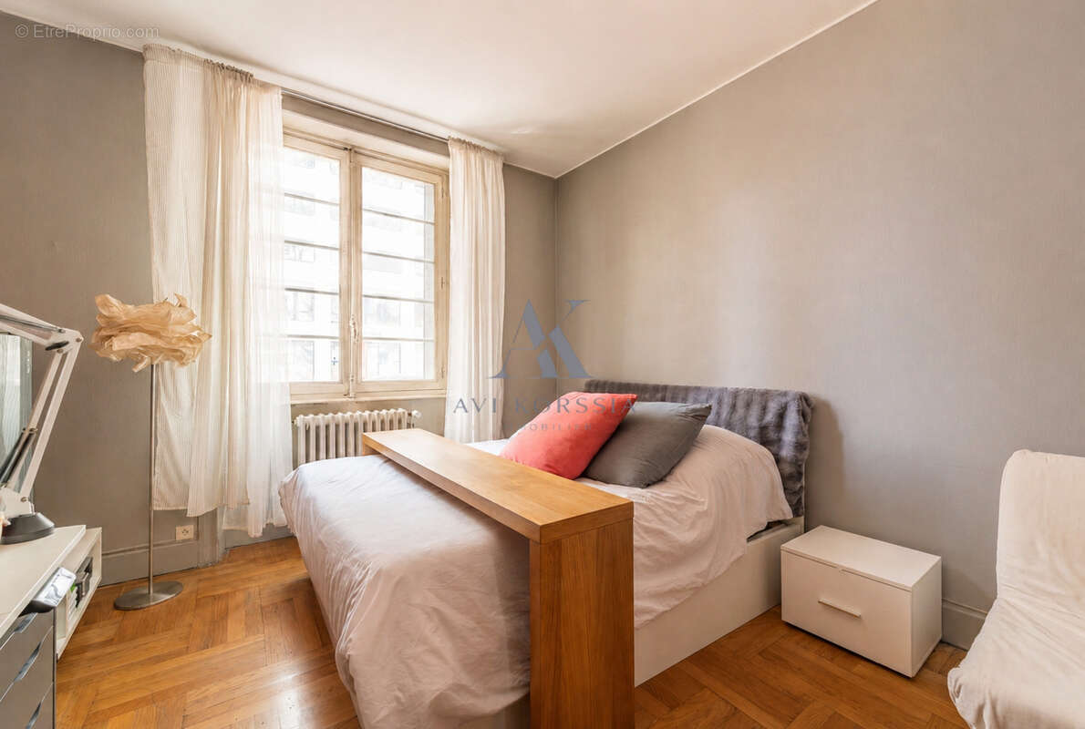 Lyon 6ᵉ   Appartement de caractère 105 m2 avec charme ancien - photo 8