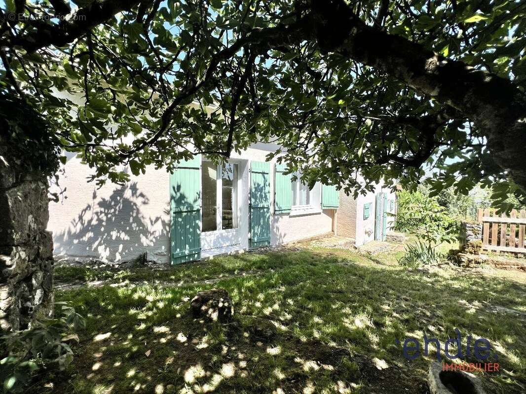 Maison à VIVONNE