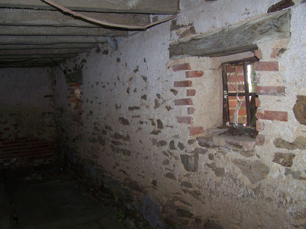 Autre à NEUVY-SAINT-SEPULCHRE