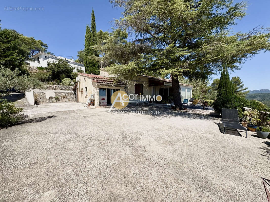Maison à SOLLIES-VILLE