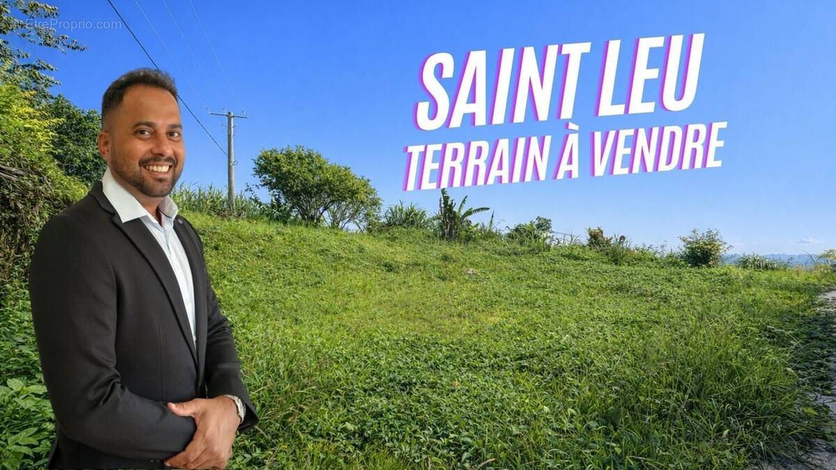 Terrain à SAINT-LEU