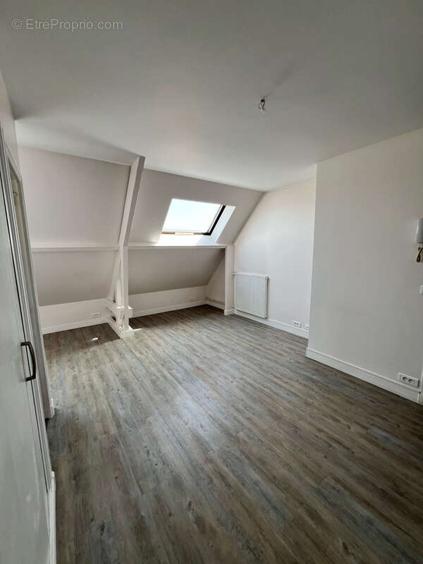 Appartement à SAINTE-GENEVIEVE-DES-BOIS