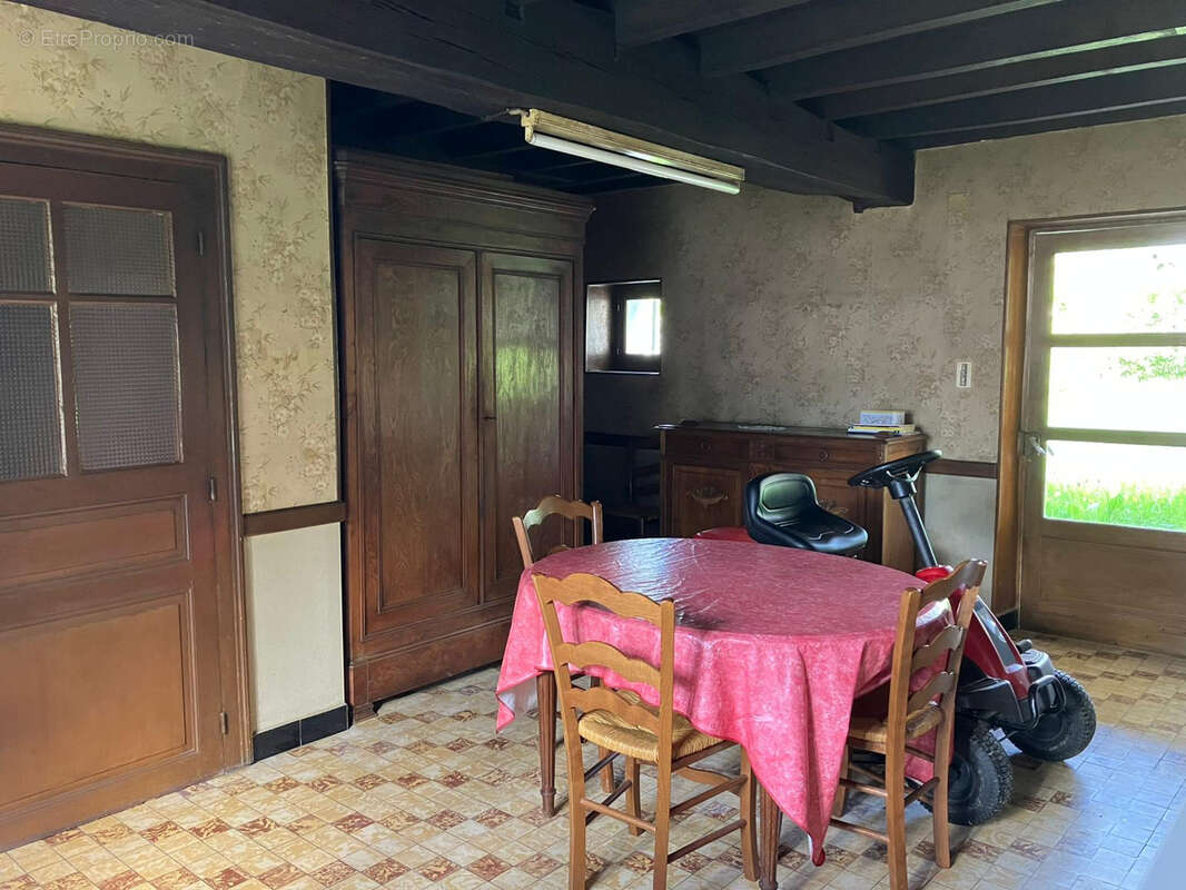 Maison à SAINT-MARCEL-EN-MARCILLAT