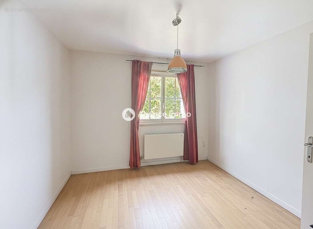 Maison 101 m² à Tours  - photo 8