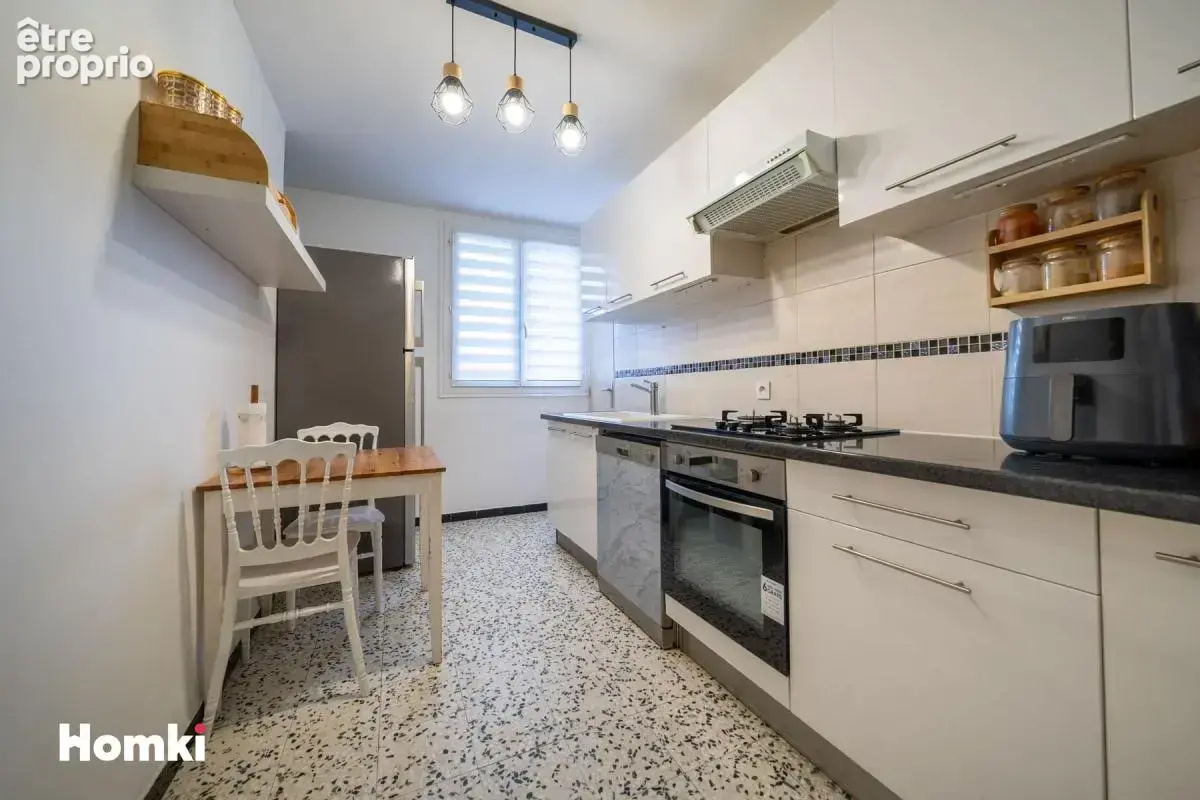 Appartement T3 de 60 m² à Avignon 84000, Avenue de Tarascon - photo 3