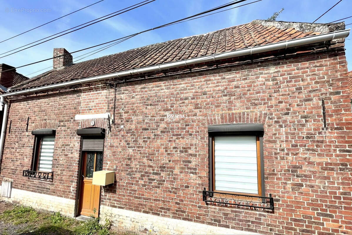 Maison 100 m² à Vicq  - photo 2