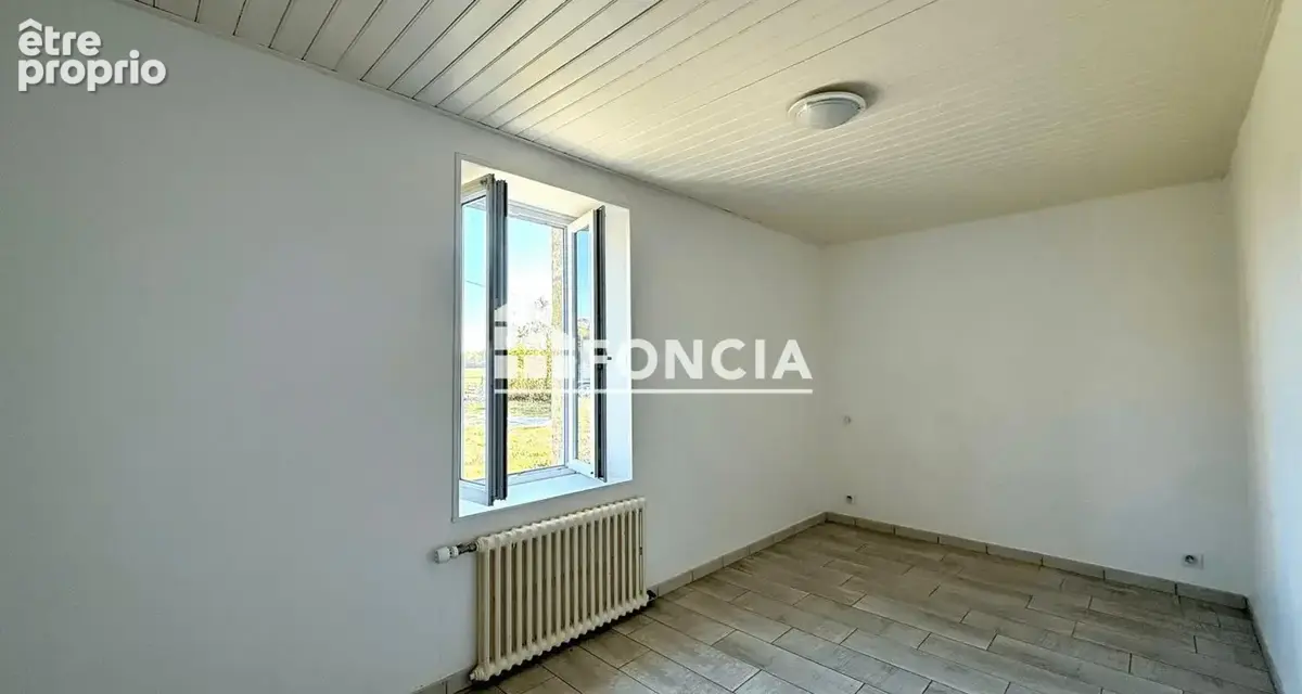 Longère trois chambres - A 2km des commerces - photo 8