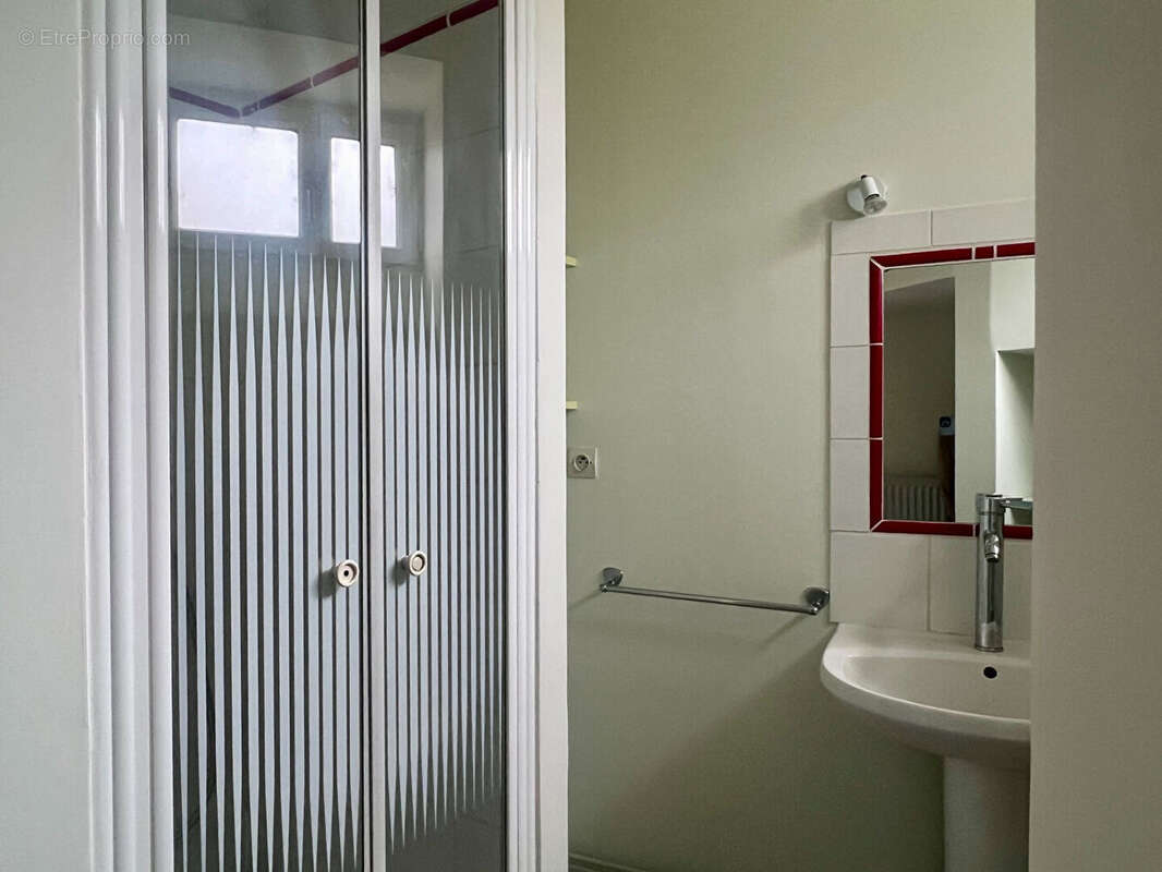 NEVERS - Proche gare - Immeuble 4 appartements - photo 8