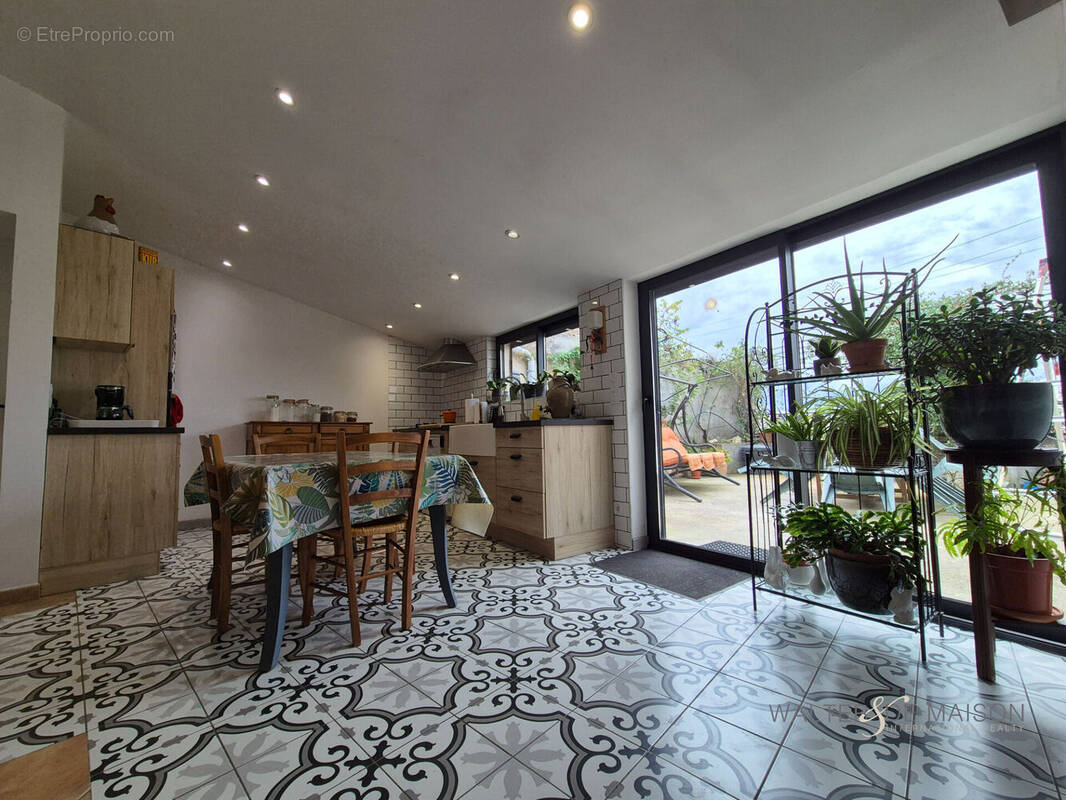 Maison à SAINT-JUERY