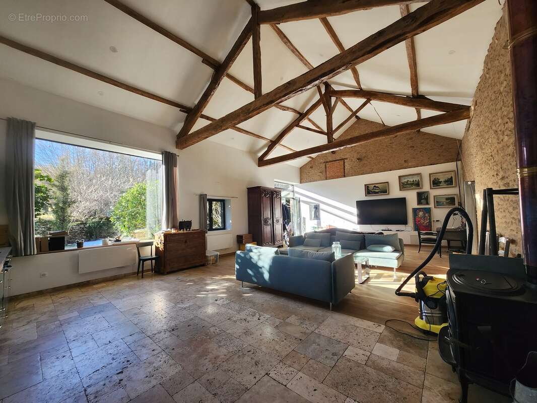 Maison à SAINT-BONNET-BRIANCE