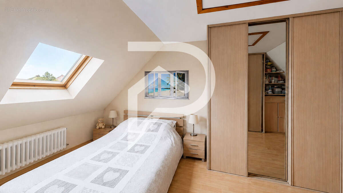 Maison à VERNEUIL-SUR-SEINE