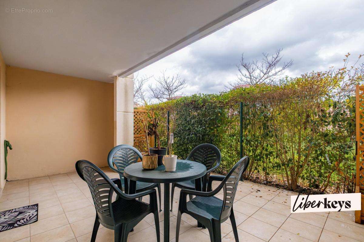 Appartement à ROQUEBRUNE-SUR-ARGENS