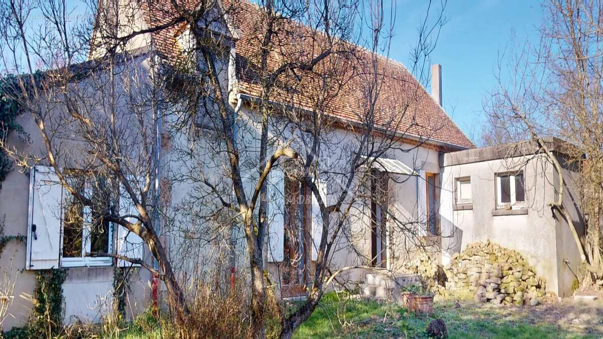 Maison à BOURBON-L'ARCHAMBAULT