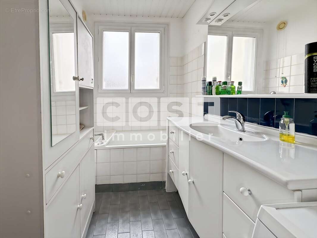 Appartement à ASNIERES-SUR-SEINE
