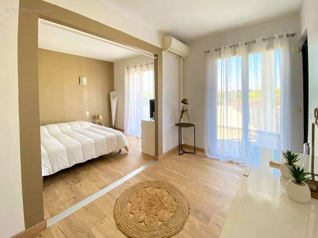 Maison à COURNONTERRAL