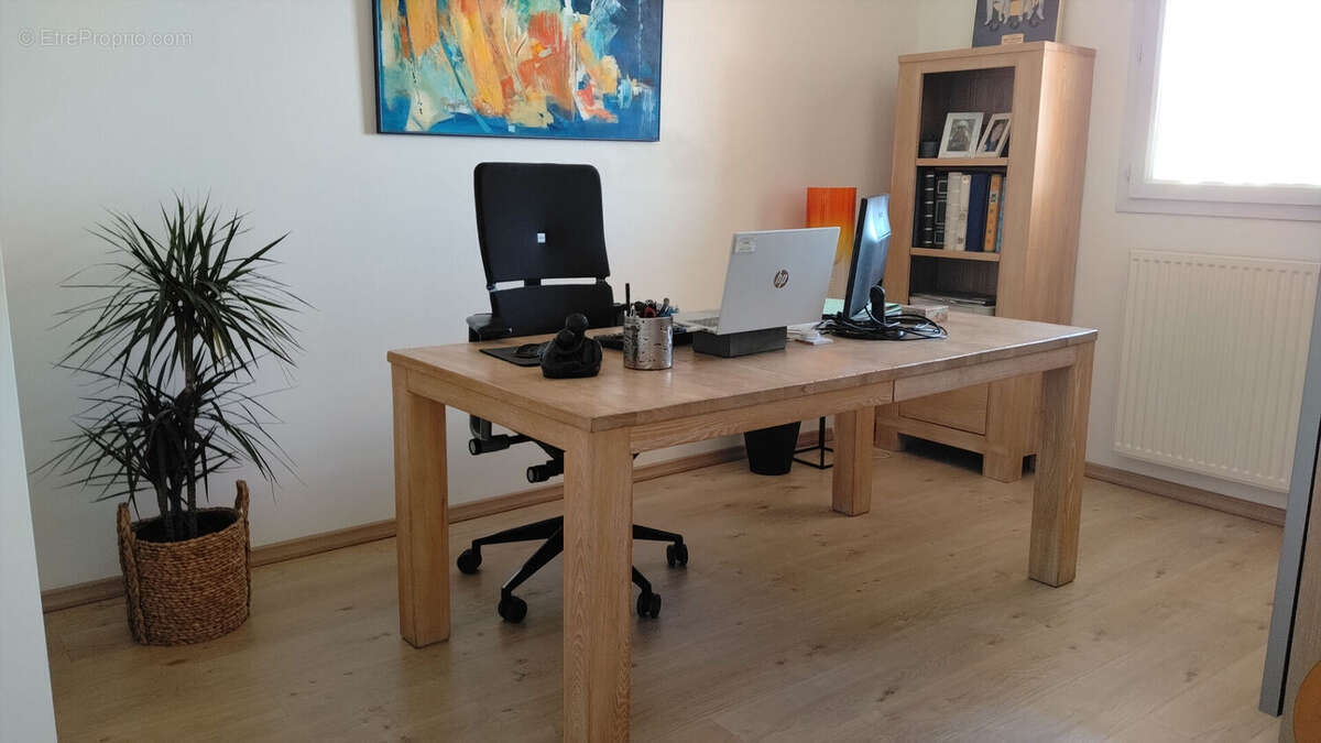 Appartement à VENELLES