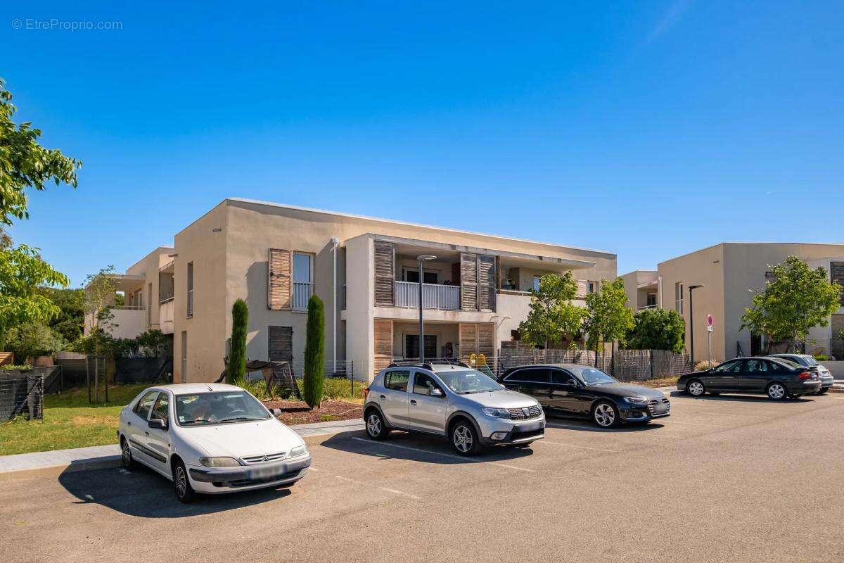 Appartement à PUGET-SUR-ARGENS
