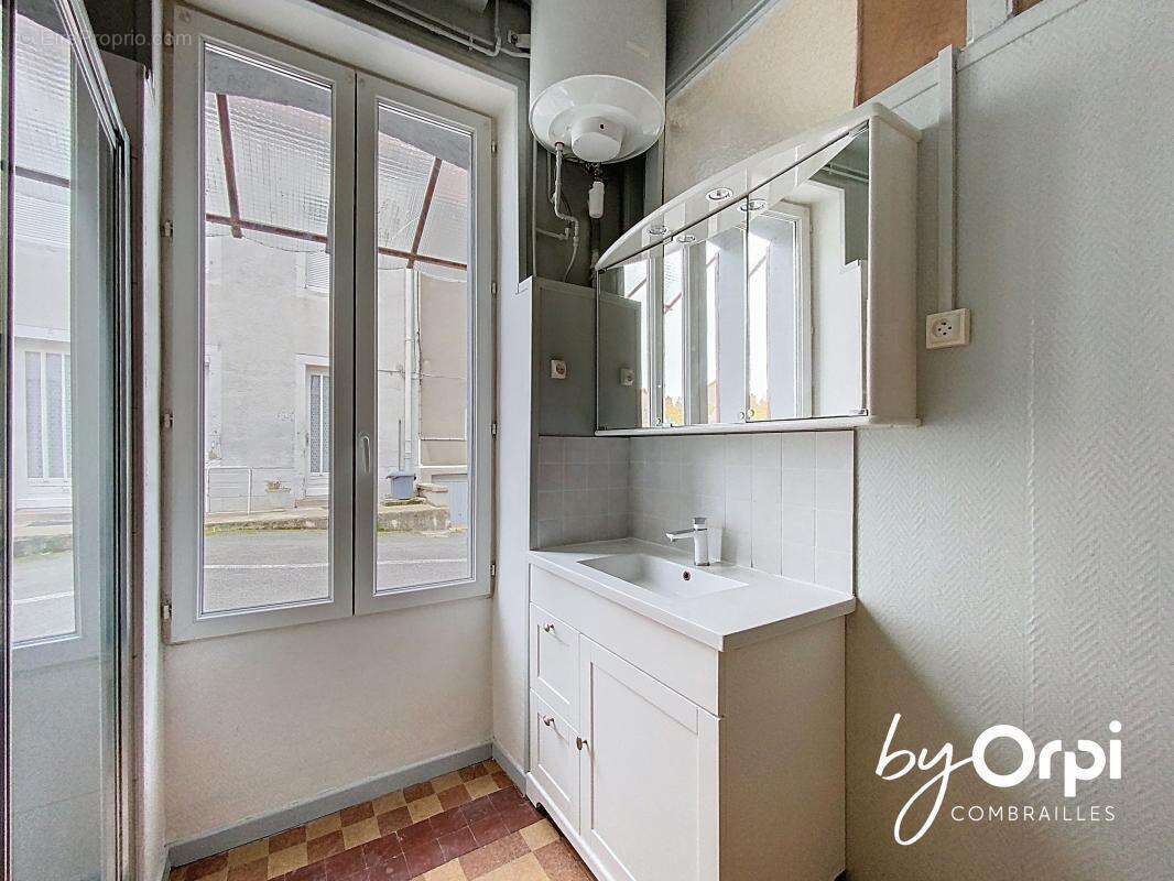 Maison à SAINT-ELOY-LES-MINES