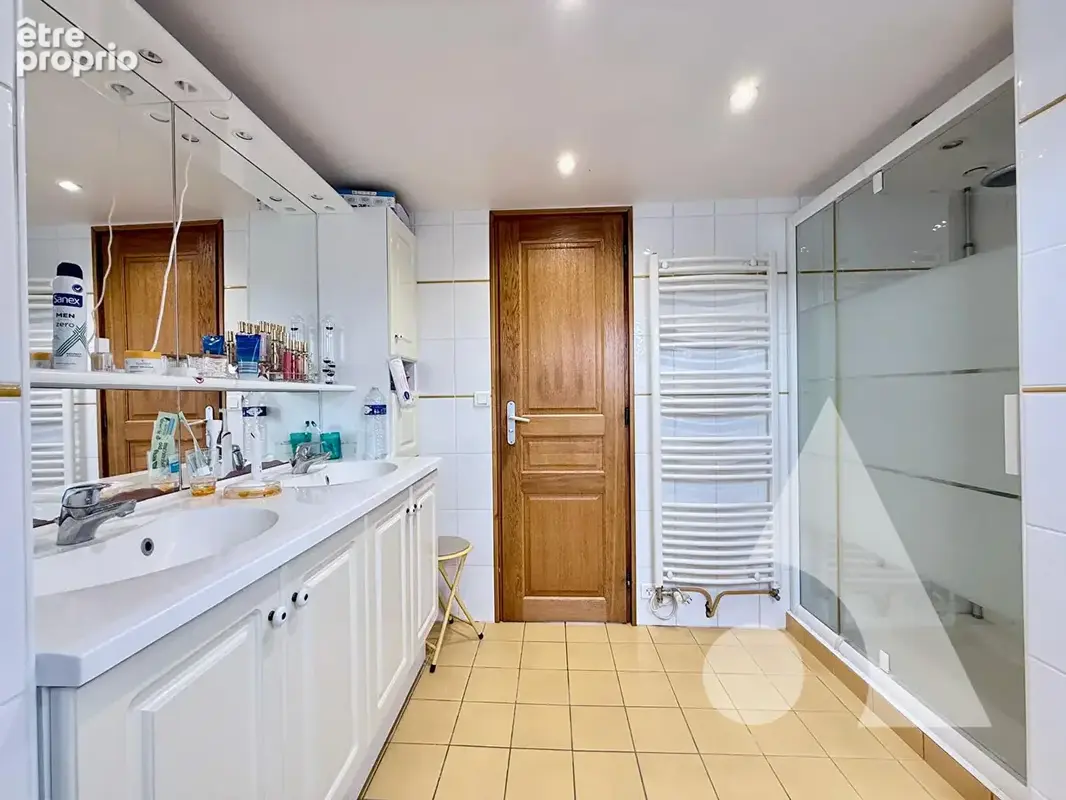Maison  ancienne de 195 m² 4 chbres avec dépendance et jardin - photo 11