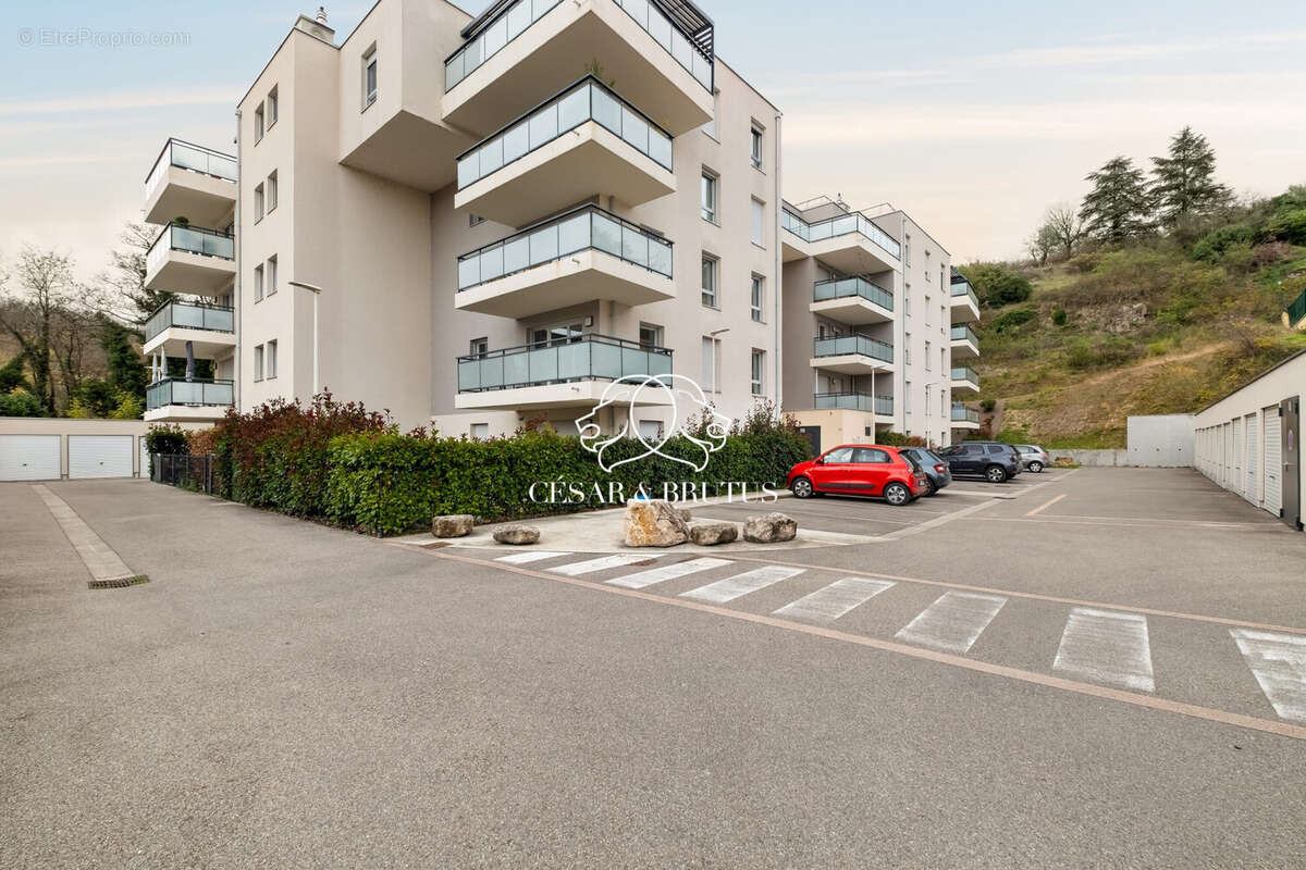 Appartement à PONT-EVEQUE