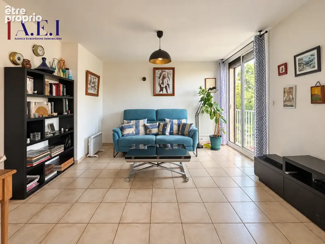 La Seyne sur mer - Limite Six-Fours - Appartement type 4 - photo 3
