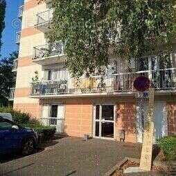 Appartement à MAGNY-LES-HAMEAUX