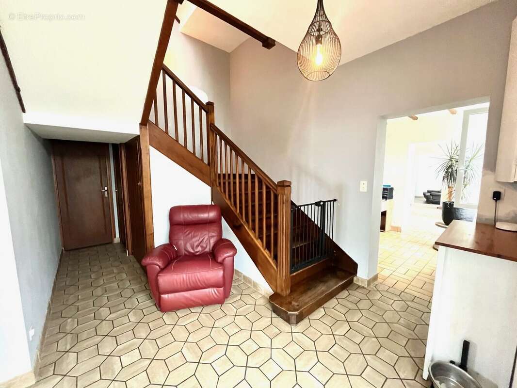 Maison à BOUE