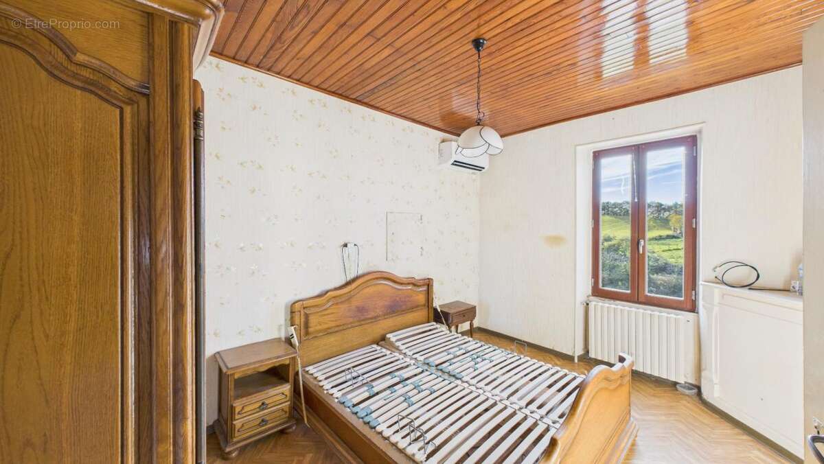 Maison à SAINT-CYPRIEN-SUR-DOURDOU